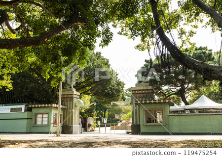 The old gate of Hsinchu Zoo, established in the Japanese colonial, the zoo is the oldest in Taiwan. 119475254