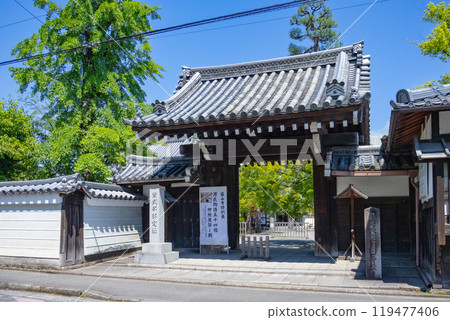 紫式部住宅遺址、露山寺山門 119477406