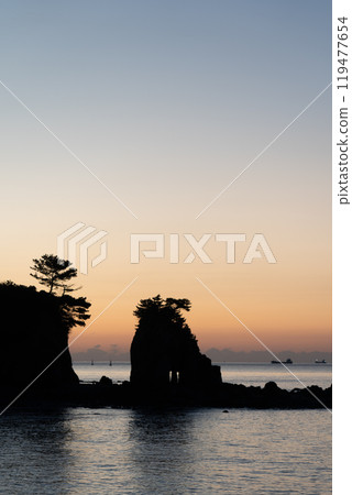 本山岬、九栗岩、奇岩怪石 119477654