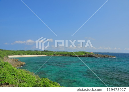 從宮古島海洋公園看到美麗的海岸線風景 119478927