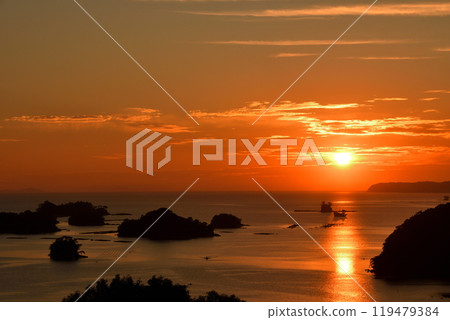 Evening scenery of Kujuku Island Evening scenery of Kujuku Island 119479384