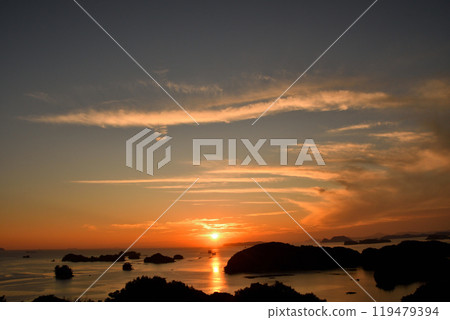 Evening scenery of Kujuku Island 119479394