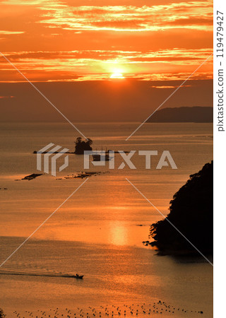 Evening scenery of Kujuku Island 119479427