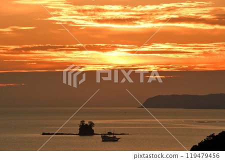 Evening scenery of Kujuku Island 119479456