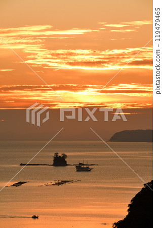 Evening scenery of Kujuku Island 119479465