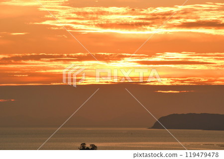 Evening scenery of Kujuku Island 119479478
