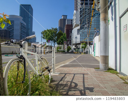 騎自行車 119483803