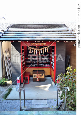 群馬縣高崎市新町的能量景點大菊稻荷神社的白色神社 119484196