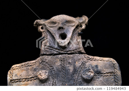 Sannai-Maruyama Site: Clay figurine at the Jomon Freedom Museum 119484943