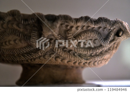 Sannai-Maruyama Site: Jomon pottery at the Jomon Freedom Museum 119484946