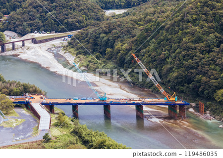 bridge, crane, train 119486035