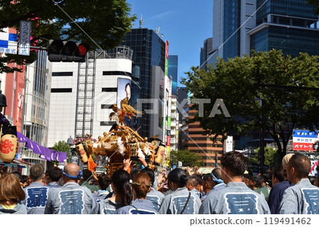 Shibuya Konno Hachiman Shrine Annual Festival on a sunny day, Tokyo 119491462
