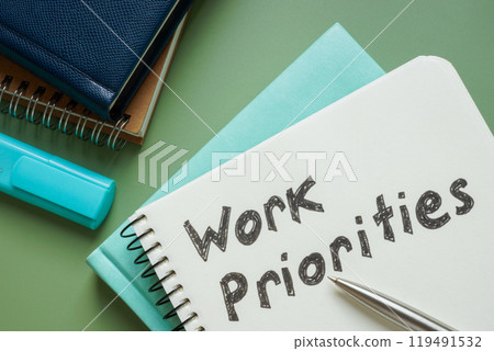 Notebook with notes on work priorities. Organization and productivity. 119491532