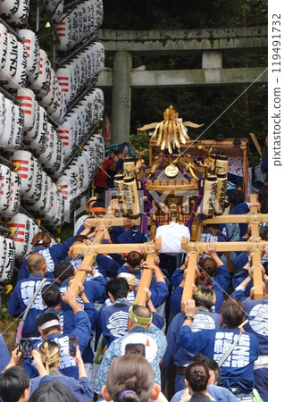 Yoyogi Hachiman Shrine Annual Festival on a sunny day in Tokyo Yoyogi Hachiman Shrine Annual Festival on a sunny day in Tokyo 119491732