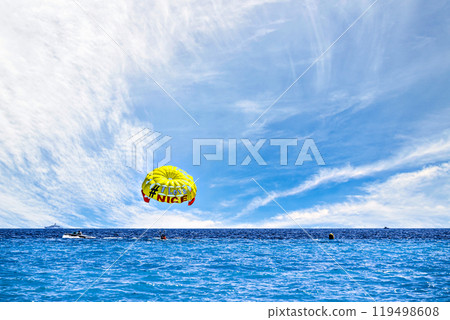 Parasailing on the beach in Nice, French Riviera, Cote d'Azur, France 119498608
