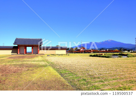 Remains of Jorawa Fortress (presumed location of Dewa Kokufu) Autumn foliage at the foot of Mt. Chokai 119500537