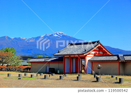 城牆遺跡（出羽國府推測地點） 鳥海山山麓的紅葉 119500542