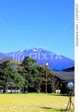 城牆遺跡（出羽國府推測地點） 鳥海山山麓的紅葉 119500547