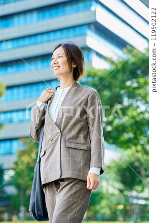 女性通勤 女性通勤 119502122
