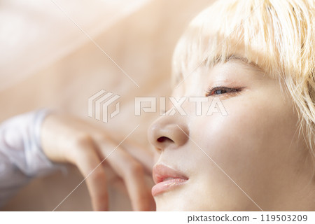 Beauty: Portrait of a blonde woman 119503209
