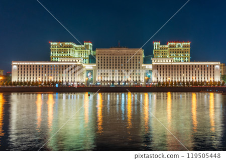 Night view of the Ministry of Defence of Russian Federation, and Moscow river embakment Night view of the Ministry of Defence of Russian Federation, and Moscow river embakment 119505448