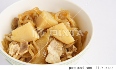 Nikujaga (pork, onion, potato, and thread konnyaku) 119505782