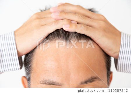 Middle-aged men's hair Middle-aged men's hair 119507242