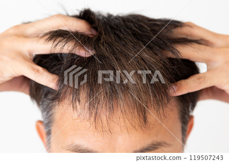 Middle-aged men's hair 119507243