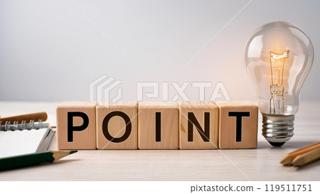 積木字母_POINT 和燈泡 119511751