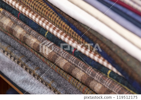 Beautiful fibers and fabrics for men's and western clothing 119512175