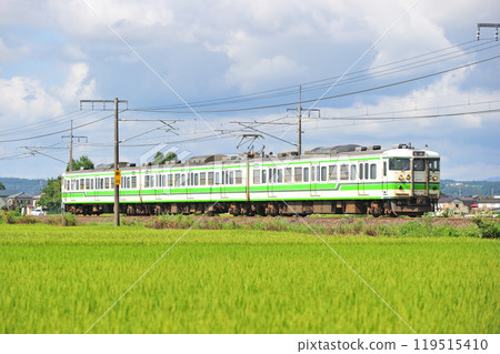 Shinetsu Main Line, Maekawa-Miyauchi, JR East, 115 series, N15 train (Niigata) Shinetsu Main Line, Maekawa-Miyauchi, JR East, 115 series, N15 train (Niigata) 119515410