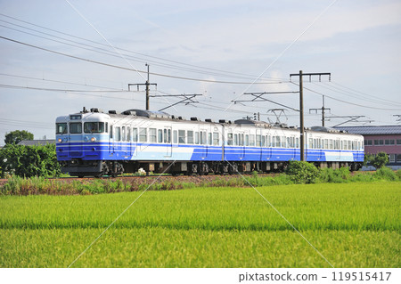 信越幹線宮內前川 JR 東日本 115 系列 N25 編組(新潟) 信越幹線宮內前川 JR 東日本 115 系列 N25 編組(新潟) 119515417