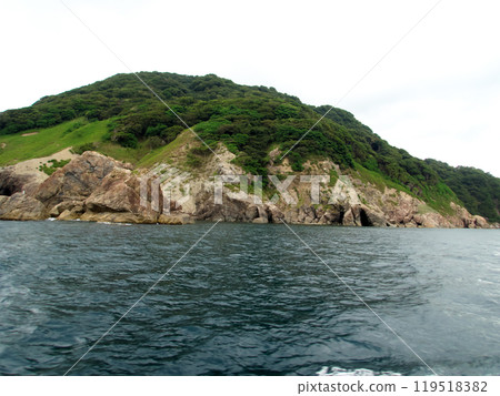 Viewed from the sea 119518382