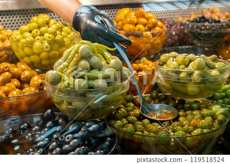 olives marinated in different ways 119518524