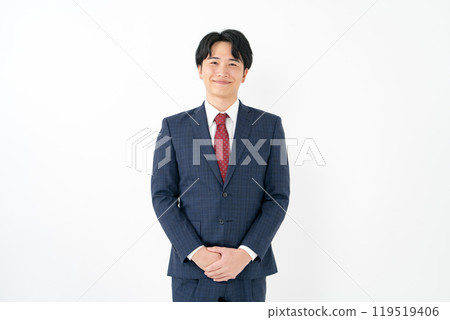 Businessman, male in his 20s 119519406