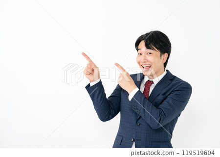 Businessman, male in his 20s, pointing Businessman, male in his 20s, pointing 119519604