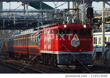 EF65-1118特快彩虹色歡樂列車Yutori_攝於2008年3月1日 119523098
