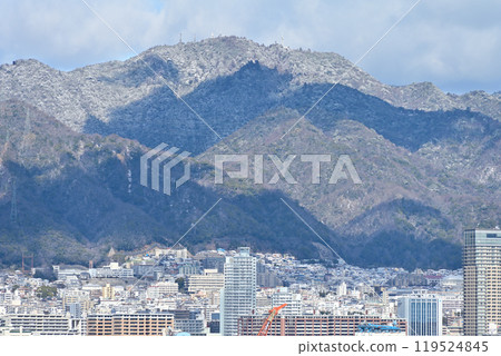 2023/01/24　Kobe city　Mt. Maya covered in snow 119524845