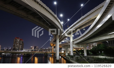 Night view of Ariake Junction, which connects the Shuto Expressway Bayshore Route and Route 11 Daiba Line, with Tokyo Tower also visible 119526820