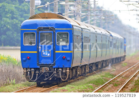 室蘭本線 小城浜 JR 北海道 DD51-1137（函館）+ 24 系（札幌）北斗星 119527819