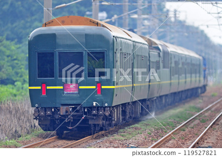 室蘭本線 小城浜 JR 北海道 DD51-1083 + JR 西日本 24 系列 黃昏特快 119527821