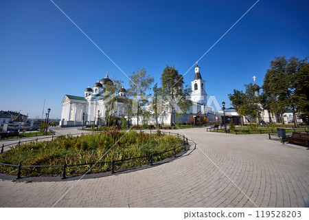 Christ the Savior Cathedral and Lenin Garden in Arzamas at sunny morning Christ the Savior Cathedral and Lenin Garden in Arzamas at sunny morning 119528203