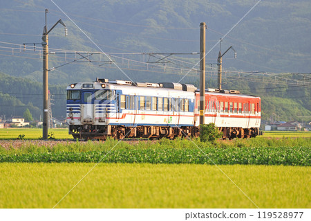 羽越本線 宇前水澤-宇前小山 JR東日本 機波 47系 機波 47-512 (新津) 119528977