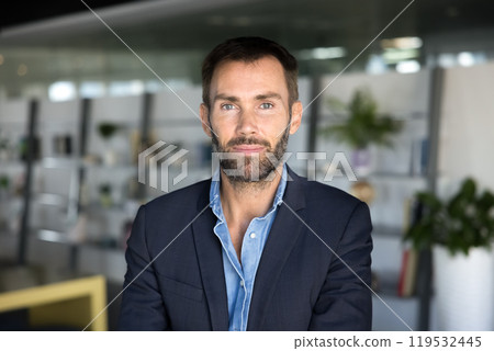 Confident middle aged Caucasian business leader man looking at camera 119532445