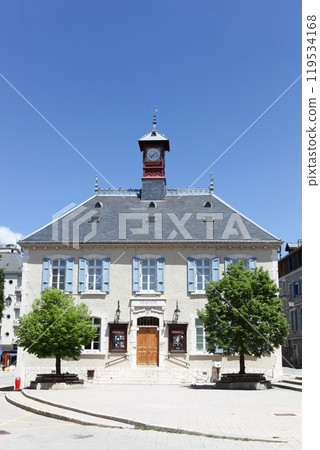 Heritage house and ancient hotel de ville in Villard-de-Lans, France Heritage house and ancient hotel de ville in Villard-de-Lans, France 119534168