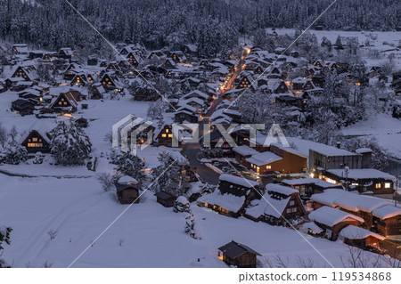 Shirakawa-go is beautiful in winter 119534868