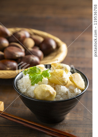 Chestnut rice 119536708