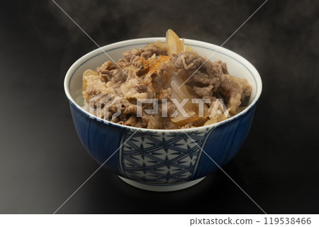 牛蓋牛肉碗裝在碗裡 牛蓋牛肉碗裝在碗裡 119538466