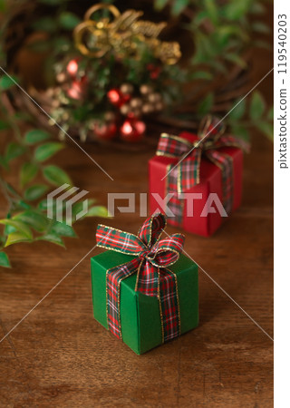 Cute little Christmas presents 119540203