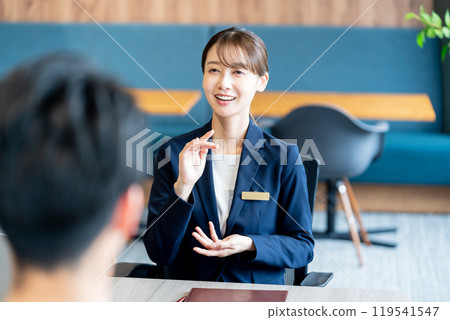 接待處的顧問女士 119541547